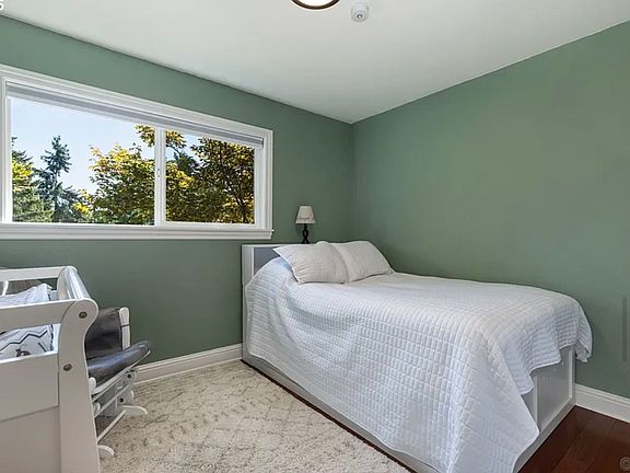 3rd image of 56503 Crest Dr