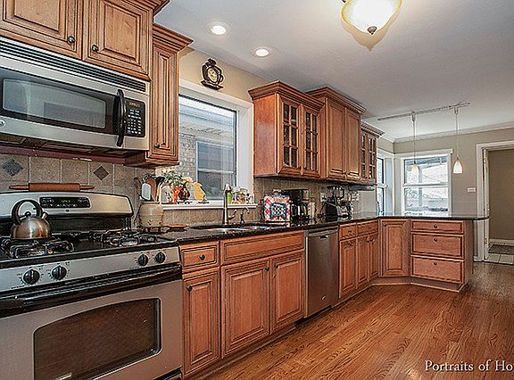 5th image of 4909 W Ainslie St