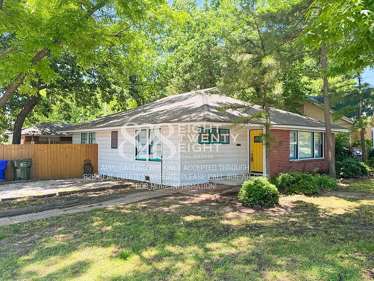 930 Miller Ave — Photo 1