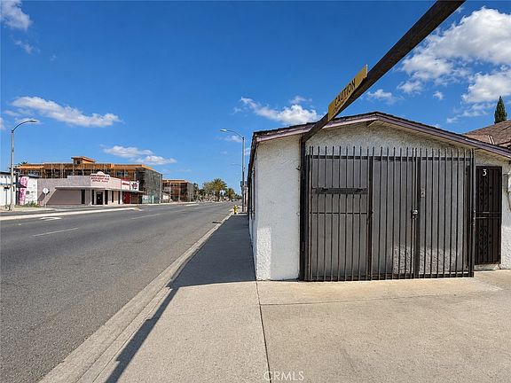3rd image of 12008 Long Beach Blvd
