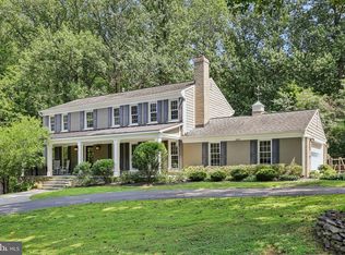 2005 Adams Hill Rd, Vienna, VA 22182