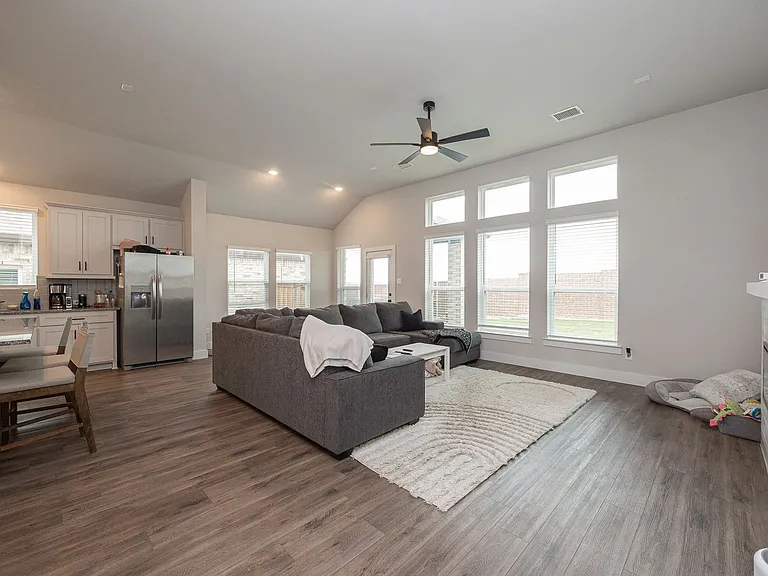 5928 Mustang Creek Ln — Photo 23