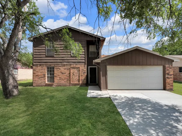 830 Frances Dr, Grand Prairie, TX 75052
