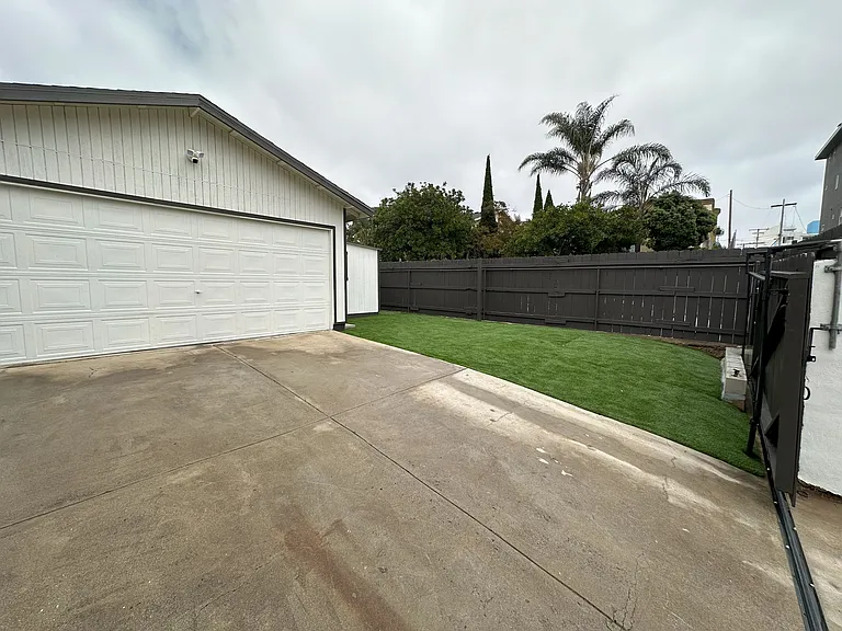 1695 Logan Ave #2 — Photo 3