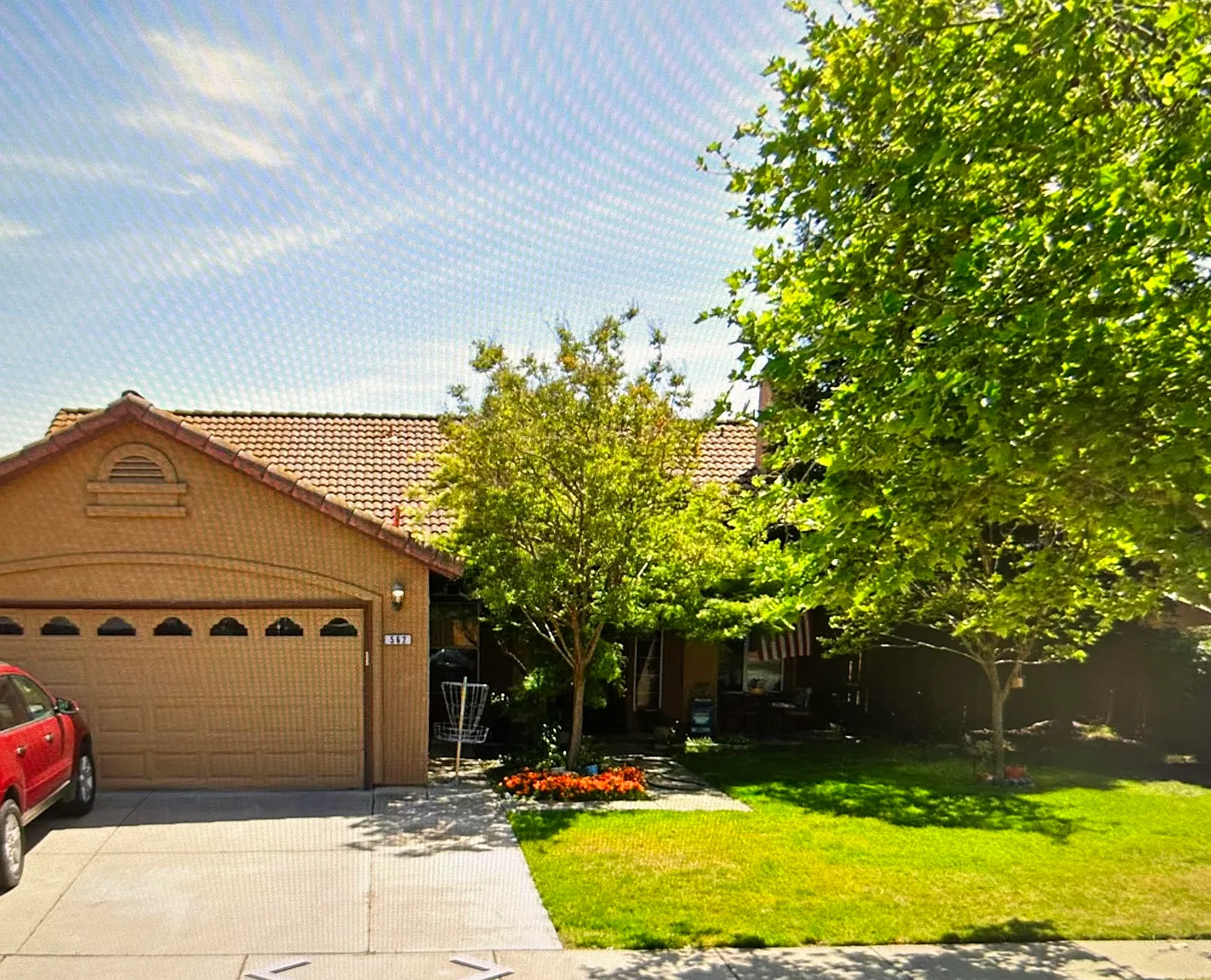 562 Moonbeam Way photo 1