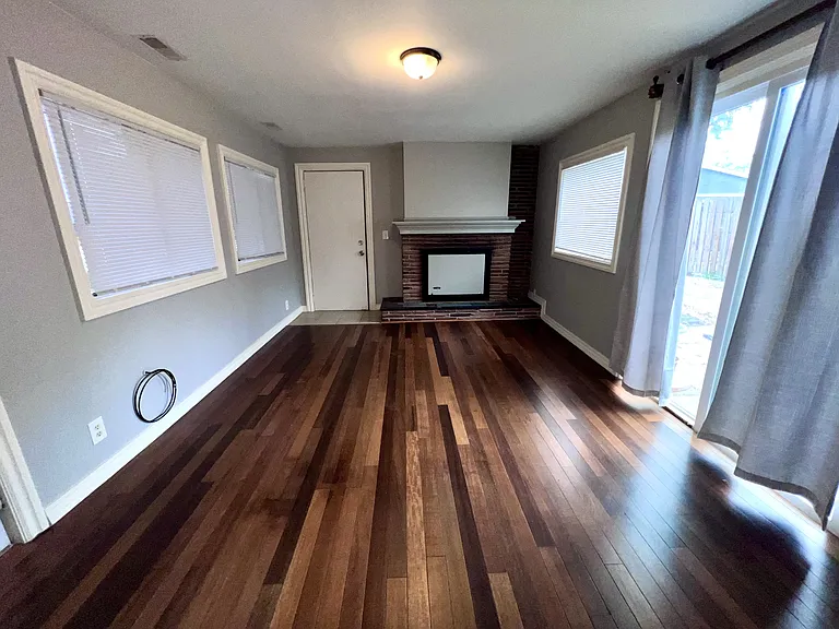 30105 Alger Blvd — Photo 6