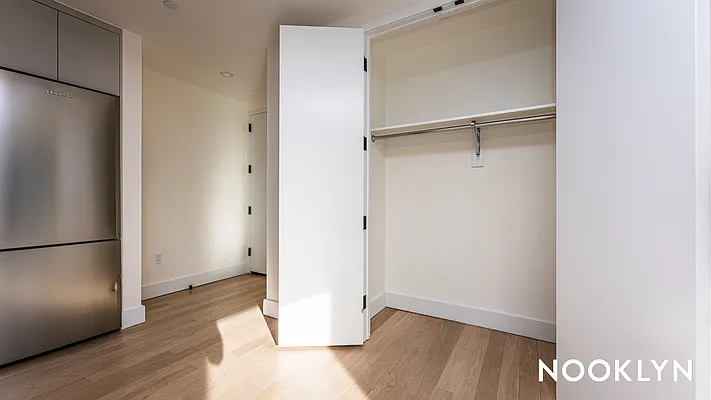 Rented by Nooklyn NYC LLC | media 125