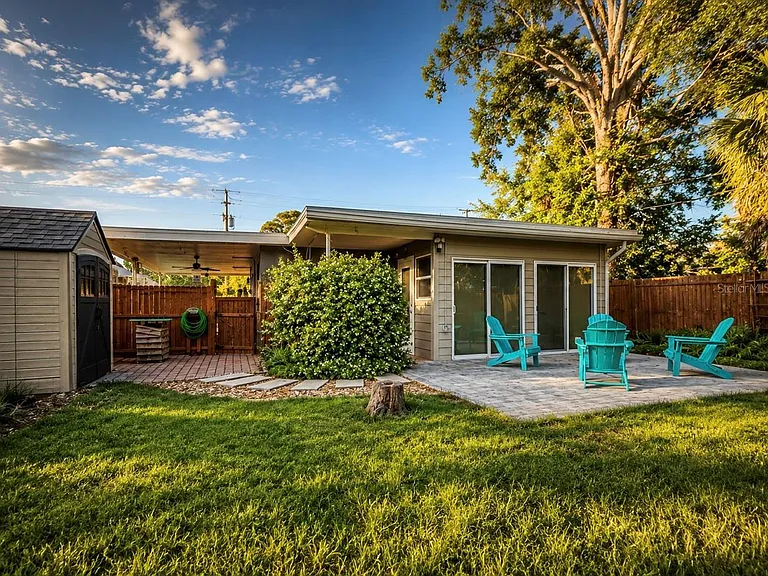 2440 Anastasia Dr — Photo 15