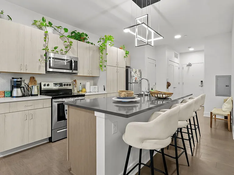 1020 Elmwood Ave — Photo 4