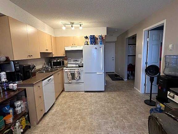 2nd image of 204 NE 17th St E #306