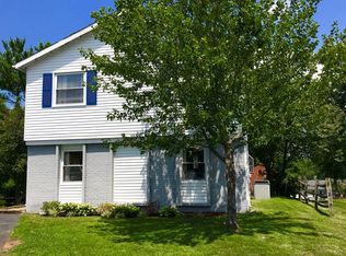 409 Hummer Ct, Sterling, VA 20164