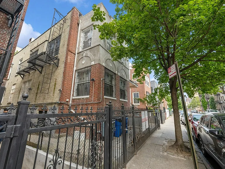 1549 Selwyn Ave #THE — Photo 12