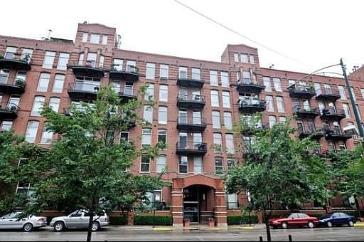 1st image of 550 N Kingsbury St APT 219