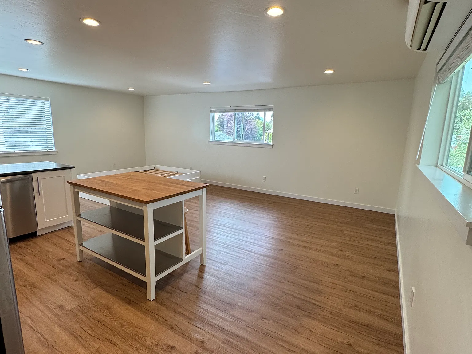 2 bed, 1150 sqft, $2,000 — Photo 4