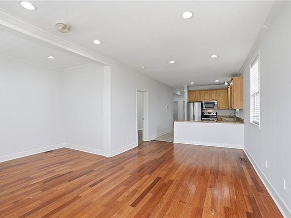 3rd image of 1722 Harmony St #1722