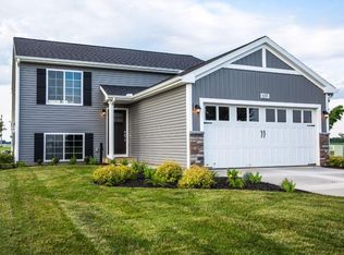 610 Manorwood Cir, Benton Harbor, MI 49022