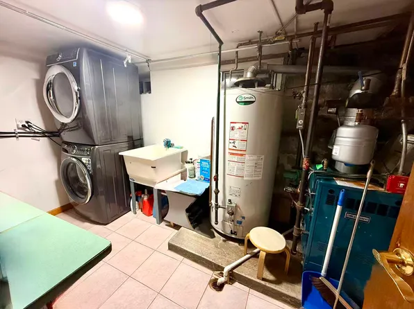 1584 West 7th Street image 7 of 8