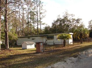 166 Maple Ln, Interlachen, FL 32148