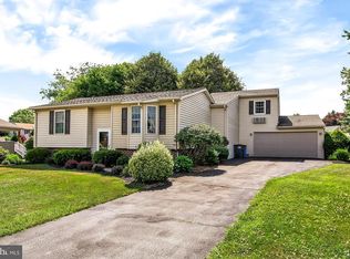 648 Cortland Dr, York, PA 17403