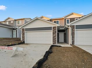 719 Campusside Pl, Norwalk, IA 50211