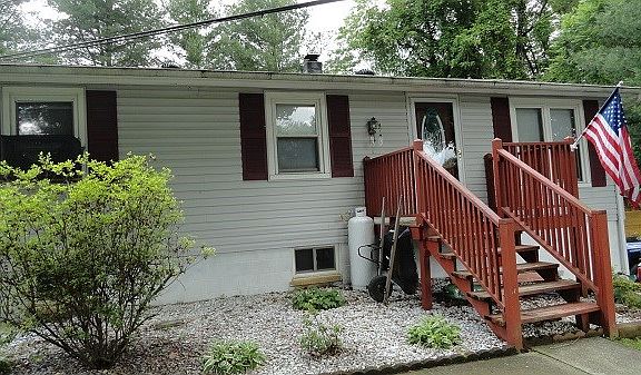 2nd image of 430 Orchard Ave