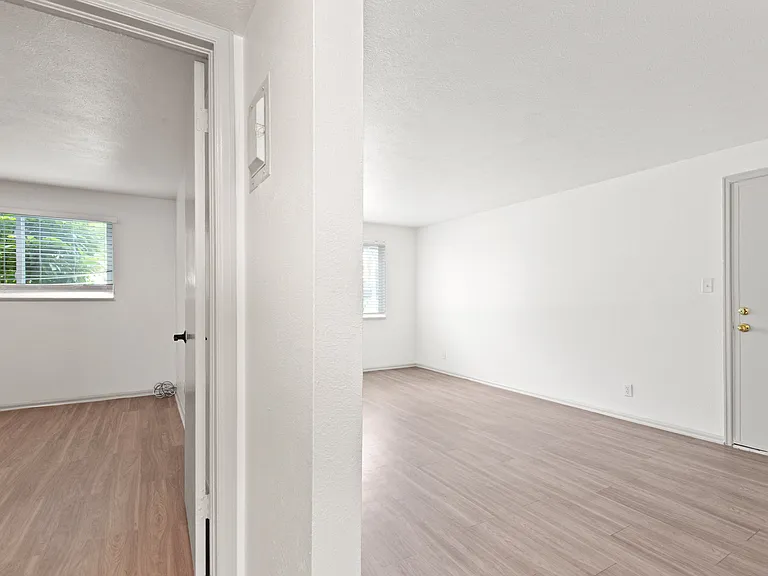 The Parker Apartments — Photo 15