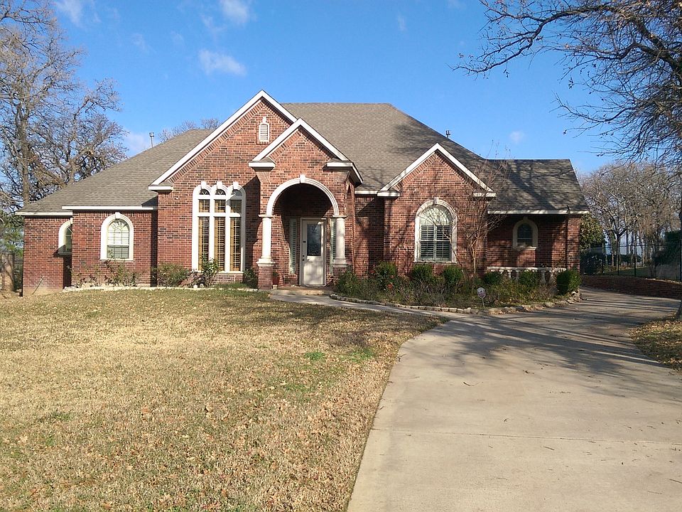 1st image of 903 Williamsburg Ln