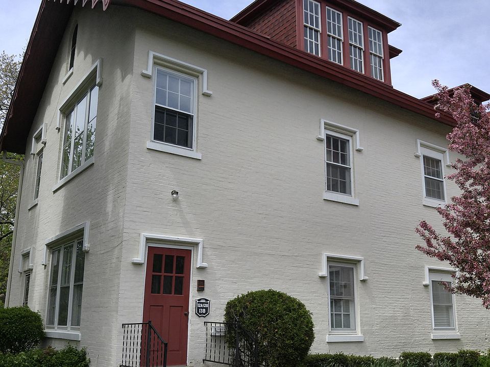 1st image of 125 Grove Dr