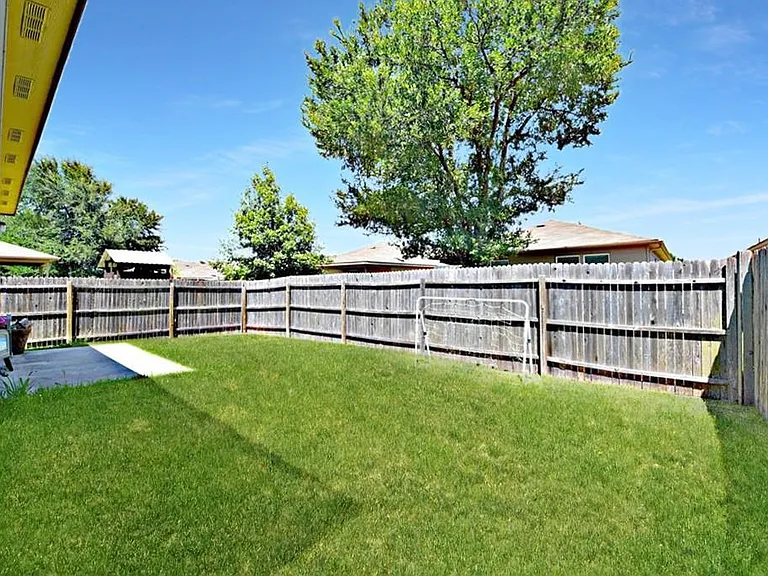 5721 Knoll Pines Pass — Photo 16