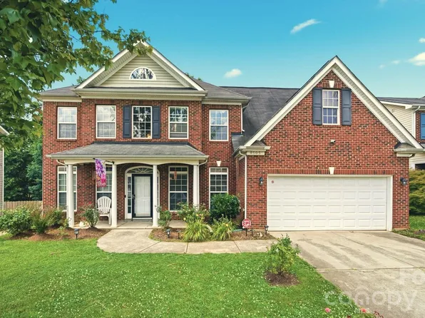 8505 Delamere Ln, Charlotte, NC 28269