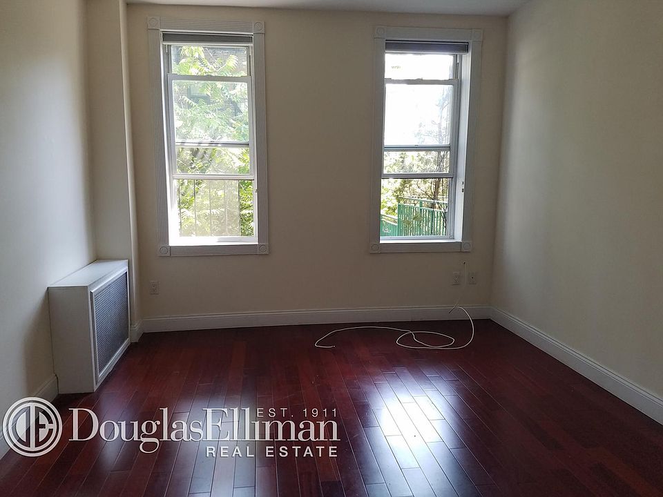 2nd image of 108 Charles St APT 6