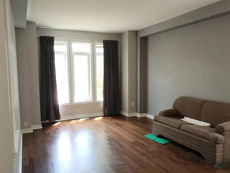 10 Collier Cres — Photo 6
