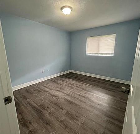 5th image of 1109 NW 6th Ave APT 4