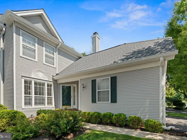 325 Watkins Rd, Pennington, NJ 08534