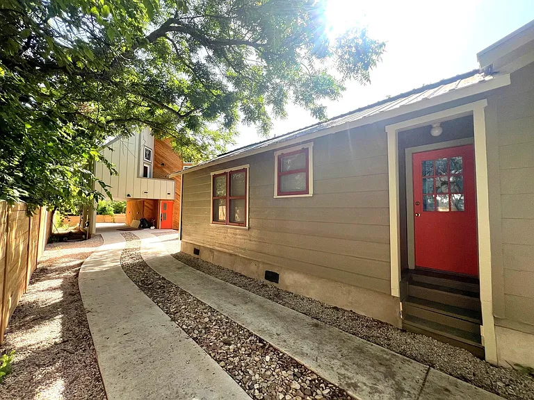 705 Franklin Blvd #A — Photo 4