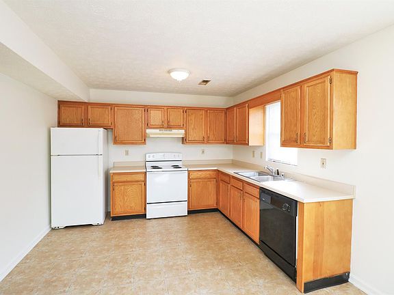 5th image of 137 Garnet Dr #139