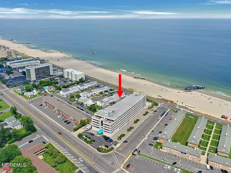 525 Ocean Blvd #405 — Photo 1