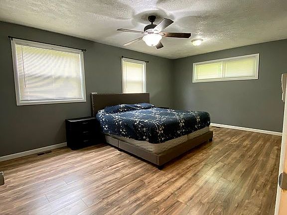Master bedroom1