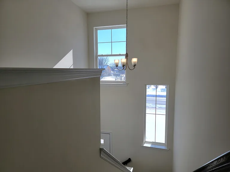 68 Rollins Ln — Photo 9