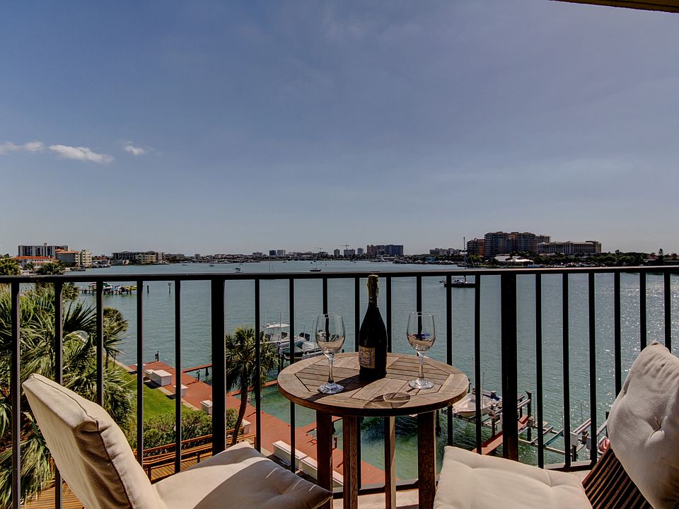 1st image of 650 Island Way APT 401