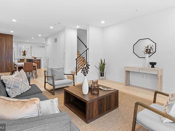 4th image of 740 S Columbus Blvd Unit 50