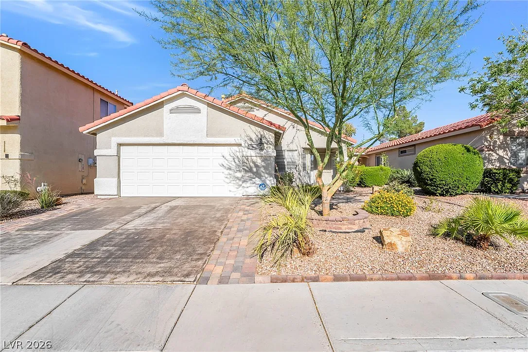 3 bed, 2.0 bath, 1516 sqft, $2,250 — Photo 3