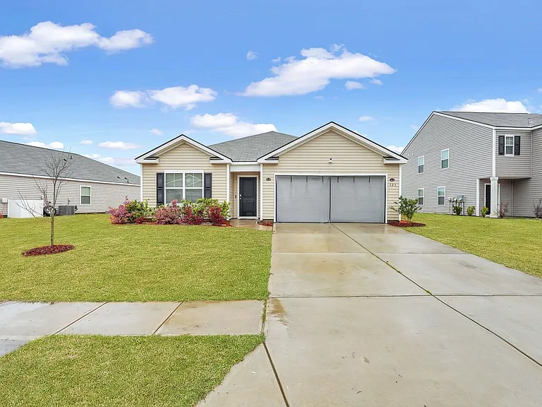 123 Tobago Cir — Photo 2