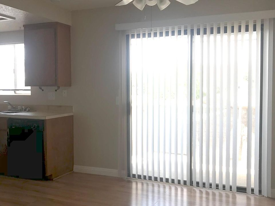 1st image of 25880 Dartmouth St #13