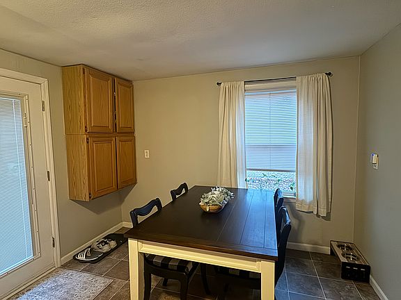 4th image of 1116 E Kingman Ave