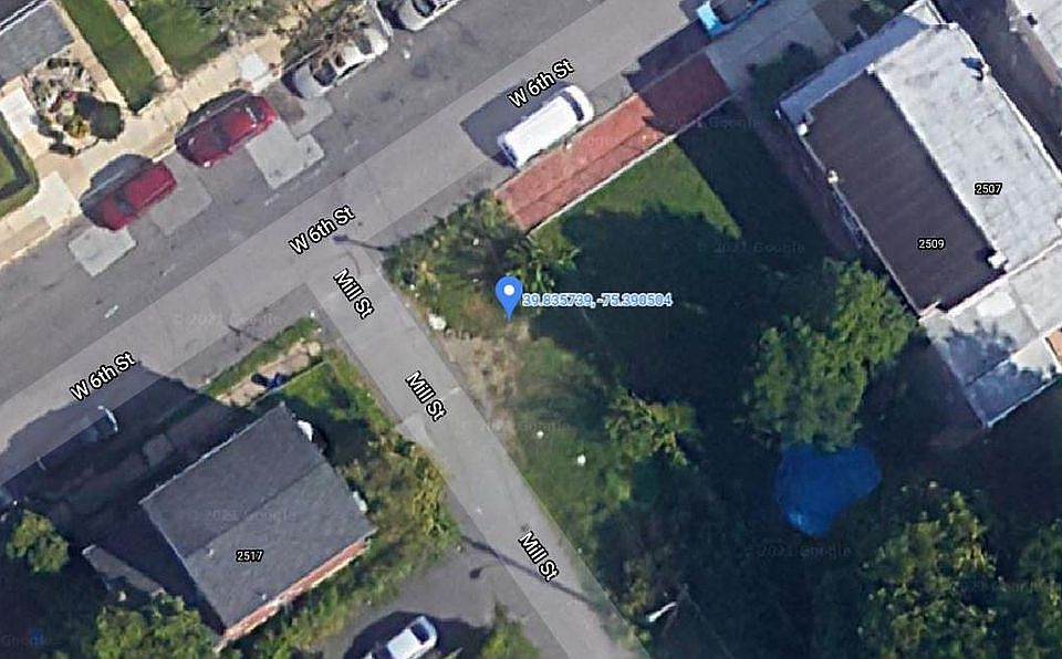 2nd image of 2511 W 6th St