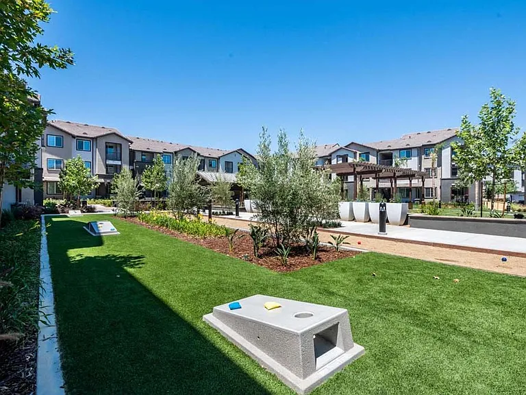 The Vineyards Apartments — Photo 26