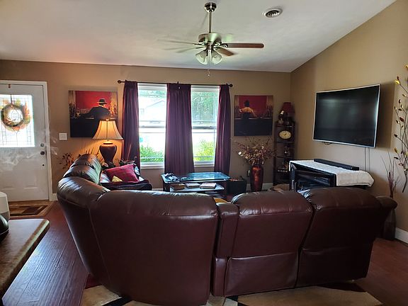 2nd image of 2011 E Creekwood Dr