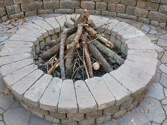 5511 Patio Stone Fire Pit