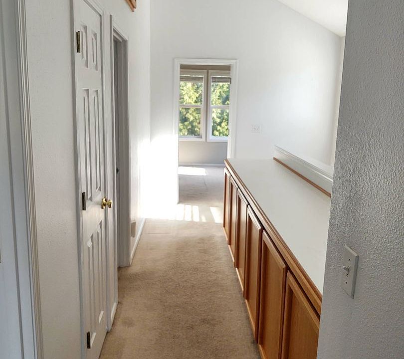1st image of 3216 NE 13th Pl